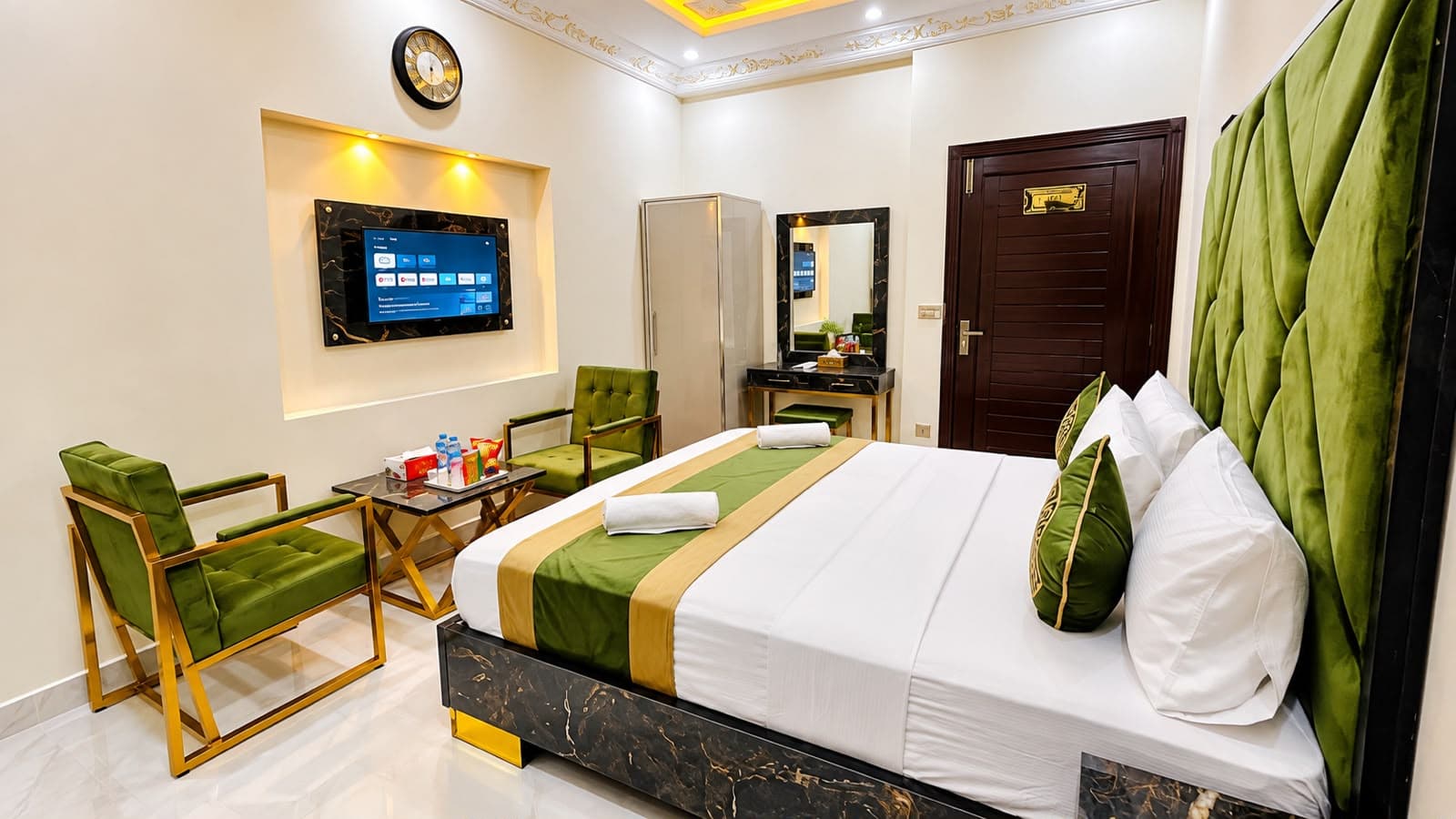 Go 002 Hotel Lahore Deluxe Double Bed