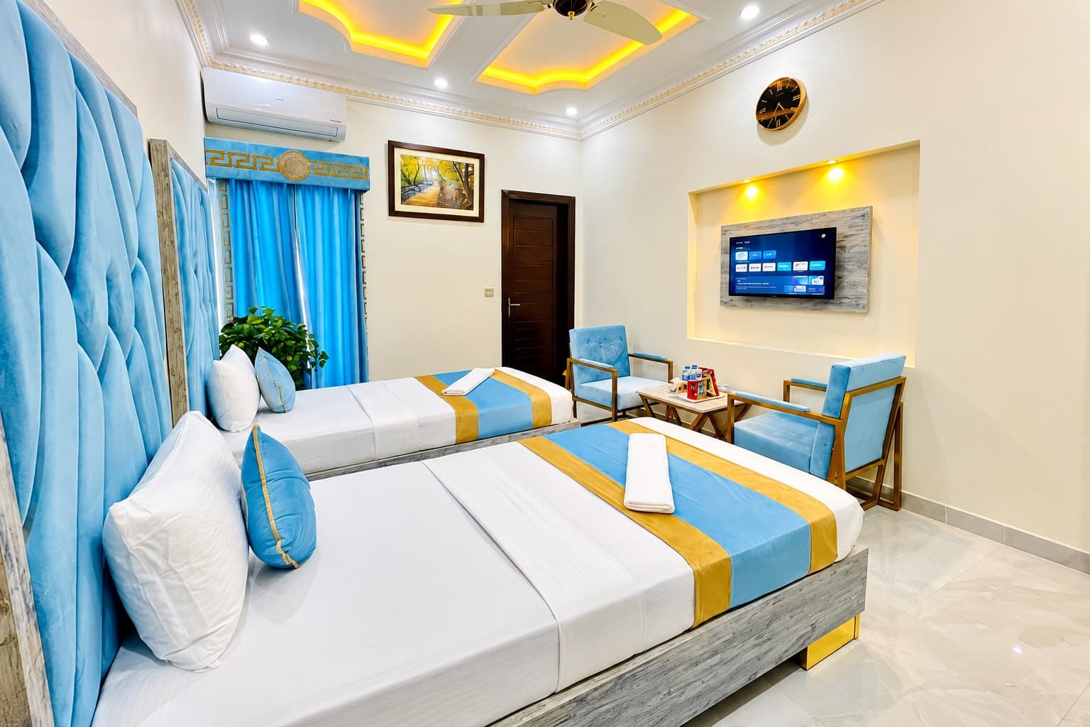 Go 002 Hotel Lahore Deluxe Twin Bed